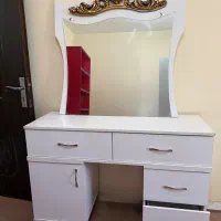 میز آرایشی سلطنتی