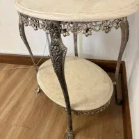 میز آینه و شمعدان