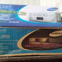 تعدادی نوار کاست بدون کاغذ دونه ایی