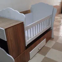 تخت خواب نوزاد و نوجوان