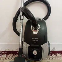 جاروبرقی در حد نو سالم با کارتن