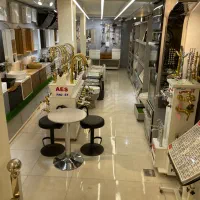 فروشنده خانم فروشگاه شیرآلات