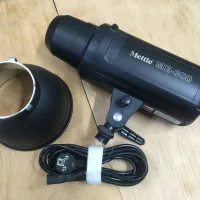 فلاش استودیویی متل ME-300