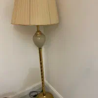 آباژور ایستاده|چراغ خواب و آباژور|قدس, شهرقدس|دیوار