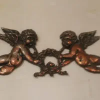 مجسمه رو دیواری