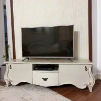 میز تلویزیون در حد نو