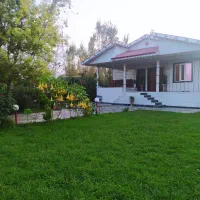 اجاره روزانه ویلای دوخوابه آلاچیق دار کاملا دربست