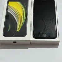 گوشی اپل( آیفون SE2020)