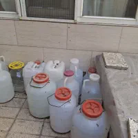 سطل و دبه آب و گلدان