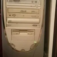 کامپیوتر رومیزی قدیمی (کیس و مانیتور و صفحه کلید)