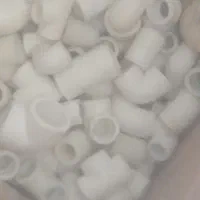 تعدادی اتصالات لوله سفید
