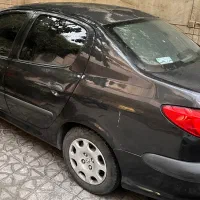 پژو ۲۰۶ صندوقدار
