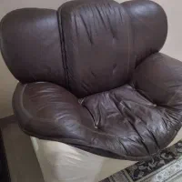 یک عدد مبل تک نفره