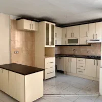 هفتاد و دو متری - گلبرگ غربی