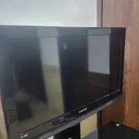 تلویزیون سامسونگ اصل همراه با میز|تلویزیون و پروژکتور|کرمان, |دیوار