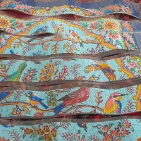 دار ابریشم همراه با نخ ابریشم