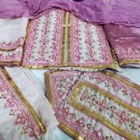 لباس های اصیل و زیبا