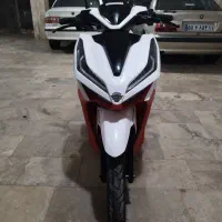 کلیک مدل 1402|موتورسیکلت|ساری, |دیوار