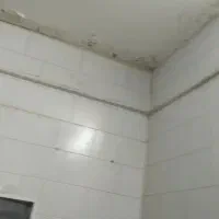 مغازه ۱۲ متری کف تا سقف سرامیک شیشه سکوریت|اجارهٔ مغازه و غرفه|قم, منبع آب|دیوار