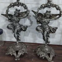 تابلو قدیمی و شمعدان