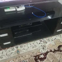 میز تلویزیون شیشه ای