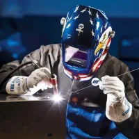 کارگر جوشکاری