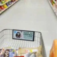 فروشنده سوپر مارکت