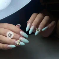 کاشت ناخن با تخفیف اخر سال