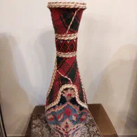 گلدان کوزه ای با روکش فرش و جاجیم دستباف کرمانی|گلیم، جاجیم، گبه|کرج, اصفهانیها|دیوار