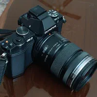 دوربین بدون آینه اولمپوس OLYMPUS E.M5