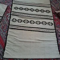 دو عدد خورجین نو و یک عدد گلیم فرش ۱۲ متری