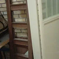 نردبان چوبی