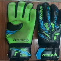 دستکش دروازه بانی|ورزش‌های توپی|ری, شهادت|دیوار