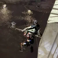 کار در ارتفاع بدون نیاز به داربست|خدمات پیشه و مهارت|اهواز, زیتون کارمندی|دیوار