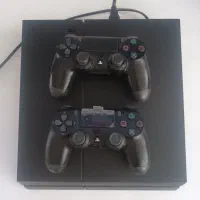 ps4 fat ۵۰۰ دو دسته با ۵ عدد دیسک