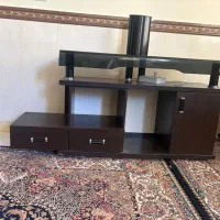 میز تلویزیون. سالم و بی خط و خش