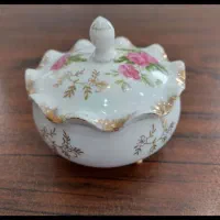 ظروف گل سرخی ژاپن