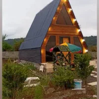 با زیر یک وهفتصد/این زمین و کلبه رو بخر