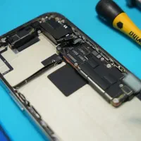 تعمیر مشکل شارژ گوشی آیفون.موبایل740|لوازم جانبی موبایل و تبلت|صدرا-فارس, فاز ۲|دیوار