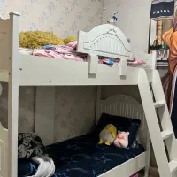 تخت دو طبقه و کمد