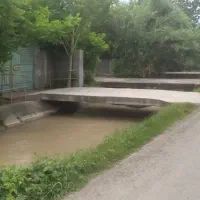 خانه-روستایی-300متربرآسفالت-محل-کنارنهرزیبای-آب