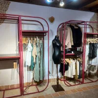 ویترین وچوبکارگالری|فروشگاه و مغازه|محمودآباد, |دیوار