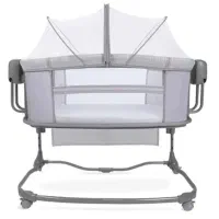 تخت گهواره برقی کنار مادر