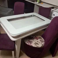 میز ناهار و ۴ عدد صندلی