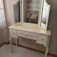 میز ارایش همراه اینه|تخت و سرویس خواب|تهران, امامت|دیوار