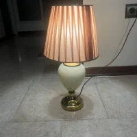 آباژور کنار تخت