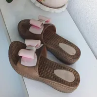 کفش بچه گانه|کفش و لباس بچه|رشت, جانبازان|دیوار