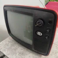 تلویزیون قدیمی|تلویزیون و پروژکتور|اصفهان, باغ فدک|دیوار