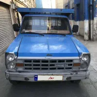 نیسان وانت مدل ۸۲