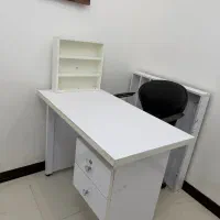 اجاره-میز-به-ناخن-کار